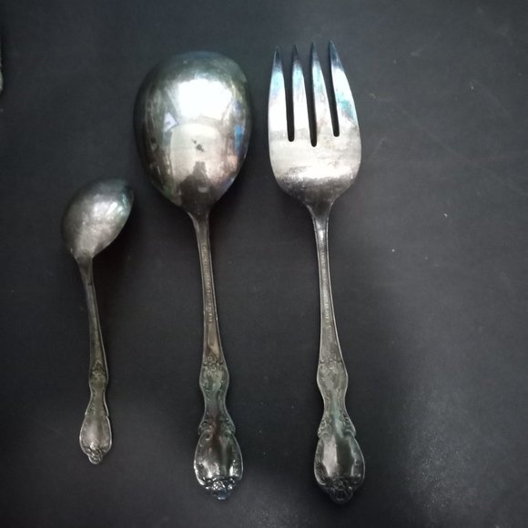 Set WM Rogers silverplated Server Spoon meat fork Gravy ladle - Picture 4 of 7